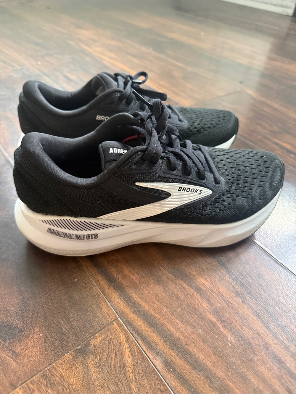 Brooks Adrenaline GTS 24 Sneakers - Picture 3 of 7